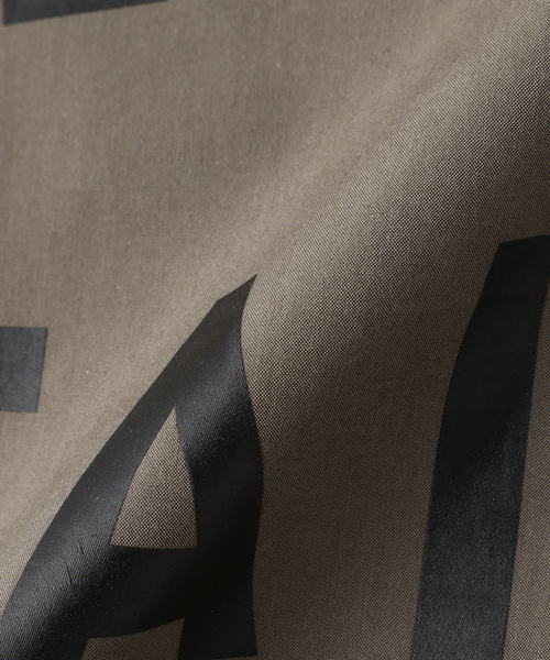 journal standard Furniture (ジャーナルスタンダードファニチャー)の「【R&D.M.Co/オールドマンズテイラー】OMT PRINT TOTE COTTON トートバック(トートバッグ・レディース・ブルー/カーキ/ブラック・FREE)」の8枚目の写真