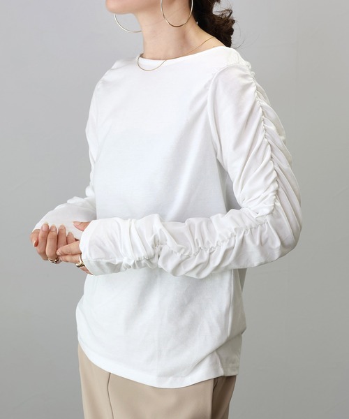 Aletta vita(アレッタビータ)の「ボートネック袖シャーリングカットソー(Tシャツ/カットソー・レディース・オフホワイト/ブラック・M)」の2枚目の写真