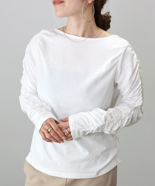 Aletta vita(アレッタビータ)の「ボートネック袖シャーリングカットソー(Tシャツ/カットソー・レディース・オフホワイト/ブラック・M)」の4枚目の写真