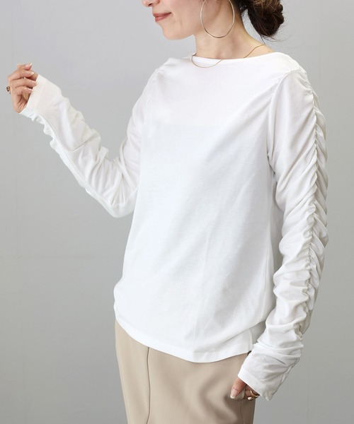 Aletta vita(アレッタビータ)の「ボートネック袖シャーリングカットソー(Tシャツ/カットソー・レディース・オフホワイト/ブラック・M)」の6枚目の写真