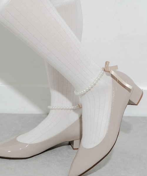 SMELLY（スメリー）の「『WEB/一部店舗限定』パールリボンアンクレット（アンクレット・レディース・ベージュ/ブラック・-）」の8枚目の写真