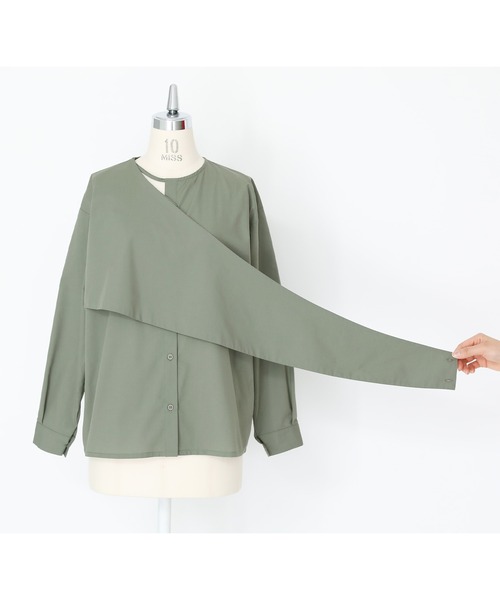 kOhAKU(コハク)の「アシメカシュクールシャツ(シャツ/ブラウス・レディース・オフホワイト/グリーン/ブラック・2/1)」の8枚目の写真