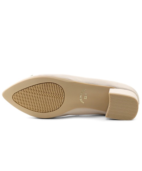 chocolates(チョコラテス)の「晴雨兼用 ポインテッドトゥ サテンバレエパンプス【日本製】(バレエシューズ・レディース・ブラック/グレイッシュベージュ/ピンクベージュ・22cm/22.5cm/23cm/23.5cm/24cm/24.5cm/25cm)」の8枚目の写真