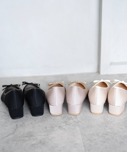 chocolates(チョコラテス)の「晴雨兼用 ポインテッドトゥ サテンバレエパンプス【日本製】(バレエシューズ・レディース・ブラック/グレイッシュベージュ/ピンクベージュ・22cm/22.5cm/23cm/23.5cm/24cm/24.5cm/25cm)」の15枚目の写真