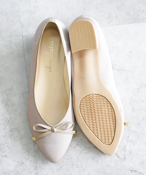 chocolates(チョコラテス)の「晴雨兼用 ポインテッドトゥ サテンバレエパンプス【日本製】(バレエシューズ・レディース・ブラック/グレイッシュベージュ/ピンクベージュ・22cm/22.5cm/23cm/23.5cm/24cm/24.5cm/25cm)」の19枚目の写真