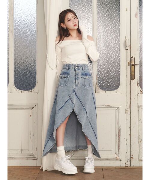 EATME（イートミー）の「FRONTスリットロングデニムスカート（デニムスカート・レディース・ブラック/ライトブルー・SMALL/MEDIUM）」の4枚目の写真