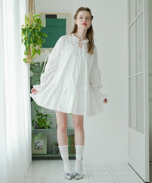 Ambre Neige(アンブルネージュ)の「ribbon frill tunic shirt / リボンフリルチュニックシャツ(シャツ/ブラウス・レディース・ライトブルー/オフホワイト・FREE)」の5枚目の写真