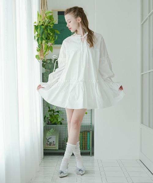 Ambre Neige(アンブルネージュ)の「ribbon frill tunic shirt / リボンフリルチュニックシャツ(シャツ/ブラウス・レディース・ライトブルー/オフホワイト・FREE)」の6枚目の写真