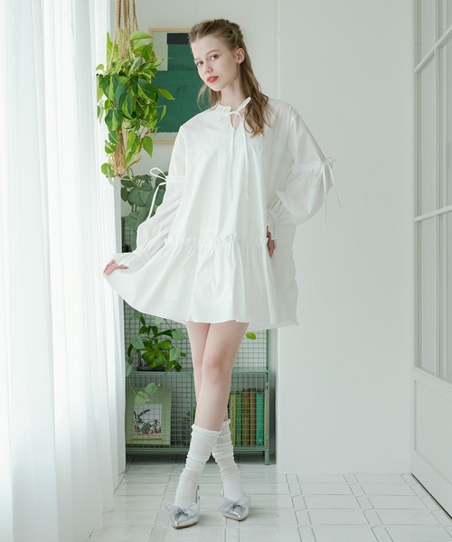 Ambre Neige(アンブルネージュ)の「ribbon frill tunic shirt / リボンフリルチュニックシャツ(シャツ/ブラウス・レディース・ライトブルー/オフホワイト・FREE)」の7枚目の写真