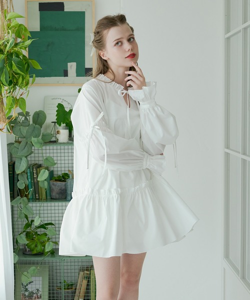 Ambre Neige(アンブルネージュ)の「ribbon frill tunic shirt / リボンフリルチュニックシャツ(シャツ/ブラウス・レディース・ライトブルー/オフホワイト・FREE)」の4枚目の写真