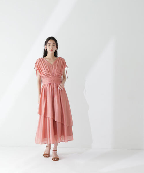 NATURAL BEAUTY BASIC（ナチュラルビューティーベーシック）の「◇Ｖネックティアードワンピース（ワンピース・レディース・ピンク/ベージュ/ブラック・MEDIUM/SMALL/P/S）」の17枚目の写真