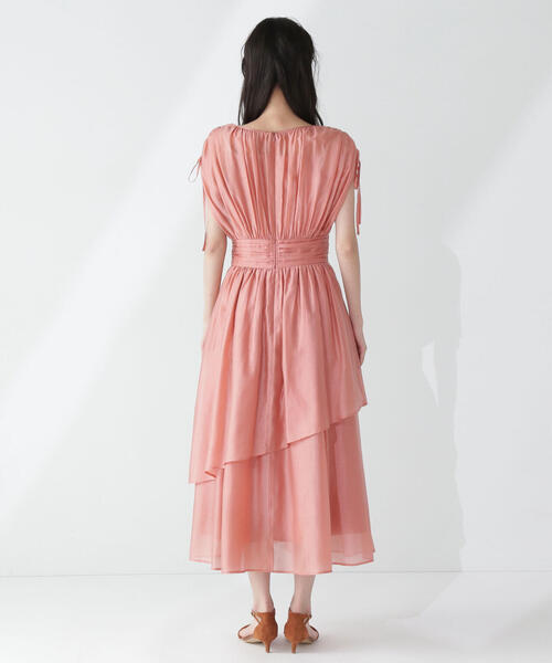 NATURAL BEAUTY BASIC（ナチュラルビューティーベーシック）の「◇Ｖネックティアードワンピース（ワンピース・レディース・ピンク/ベージュ/ブラック・MEDIUM/SMALL/P/S）」の9枚目の写真