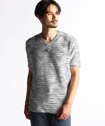NICOLE CLUB FOR MEN（ニコルクラブフォーメン）の「ウェーブタックジャカードVネック半袖プルオーバー（Tシャツ/カットソー）」