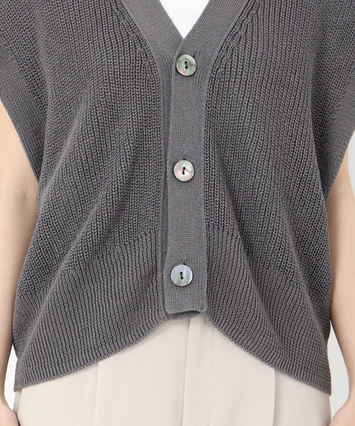 STRAWBERRY-FIELDS(ストロベリーフィールズ)の「ホールガーメント片畦ニットベスト(ベスト・レディース・グレー/オフホワイト・2)」の8枚目の写真