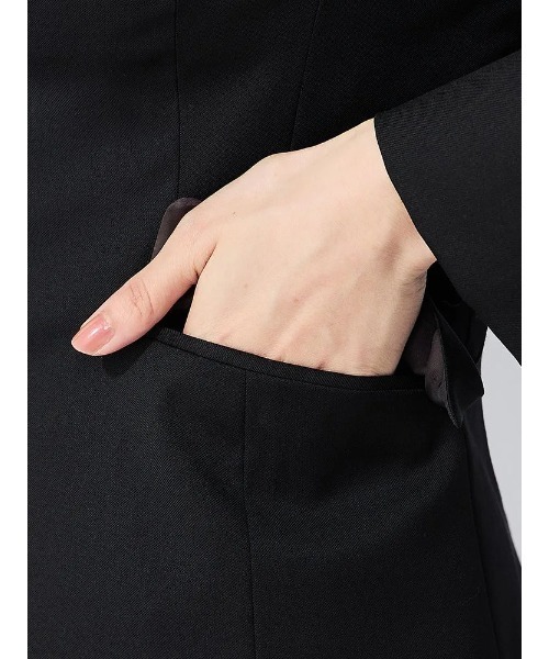 Perfect Suit FActory（パーフェクトスーツファクトリー）の「インポート【REDA】リクルートスーツ　テーラードジャケット　無地　ブラック（スーツジャケット・レディース・ブラック・13号/11号/7号/9号）」の16枚目の写真