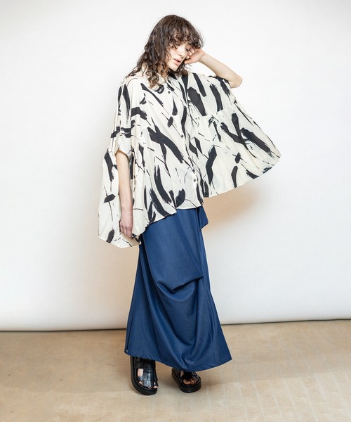 OSMOSIS(オズモーシス)の「サイドプリーツプリントブラウス(シャツ/ブラウス・レディース・アイボリー/ライトグリーン/ベージュ・ONE SIZE)」の5枚目の写真