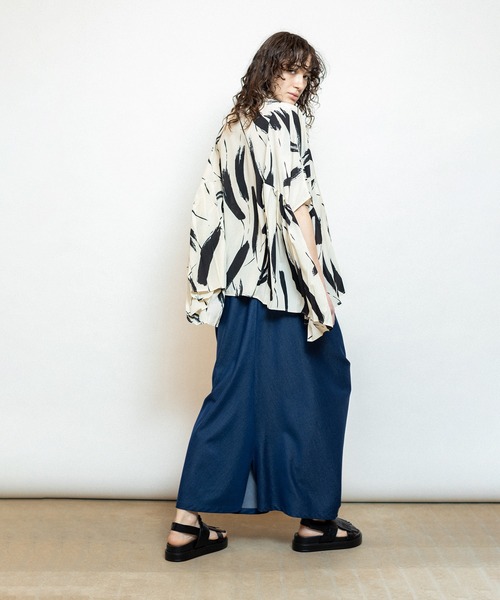 OSMOSIS(オズモーシス)の「サイドプリーツプリントブラウス(シャツ/ブラウス・レディース・アイボリー/ライトグリーン/ベージュ・ONE SIZE)」の8枚目の写真