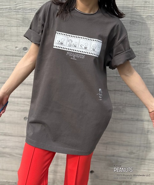 Vintage PEANUTS（ビンテージピーナッツ）の「【Peanuts】別注 スヌーピーFILMプリント半袖Tシャツ（Tシャツ/カットソー・レディース・スミクロ/オートミール/ホワイト・MEDIUM/LARGE）」の20枚目の写真