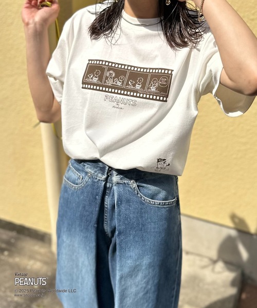 Vintage PEANUTS（ビンテージピーナッツ）の「【Peanuts】別注 スヌーピーFILMプリント半袖Tシャツ（Tシャツ/カットソー・レディース・スミクロ/オートミール/ホワイト・MEDIUM/LARGE）」の5枚目の写真