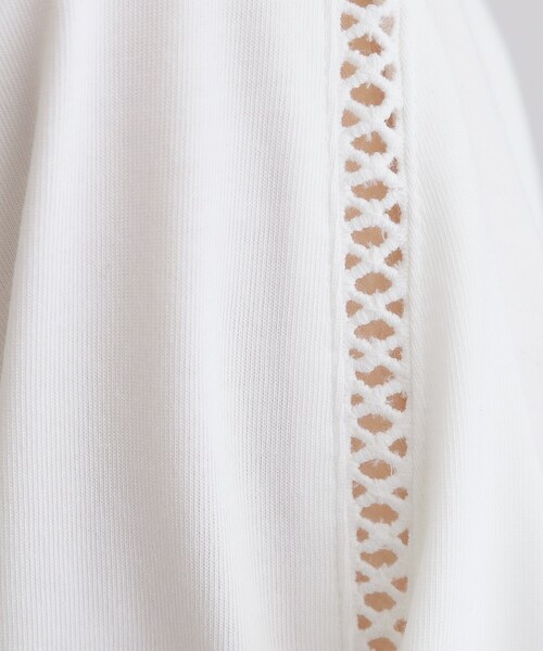 grove（グローブ）の「【接触冷感・UVカットetc】レース切替え袖ねじりプルオーバー（Tシャツ/カットソー・レディース・オフホワイト/スミクロ/ブルー・02/01/03/04/05）」の7枚目の写真