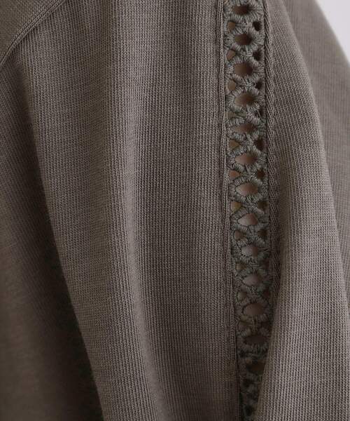 grove（グローブ）の「【接触冷感・UVカットetc】レース切替え袖ねじりプルオーバー（Tシャツ/カットソー・レディース・オフホワイト/スミクロ/ブルー・02/01/03/04/05）」の11枚目の写真