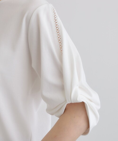 grove（グローブ）の「【接触冷感・UVカットetc】レース切替え袖ねじりプルオーバー（Tシャツ/カットソー・レディース・オフホワイト/スミクロ/ブルー・02/01/03/04/05）」の21枚目の写真