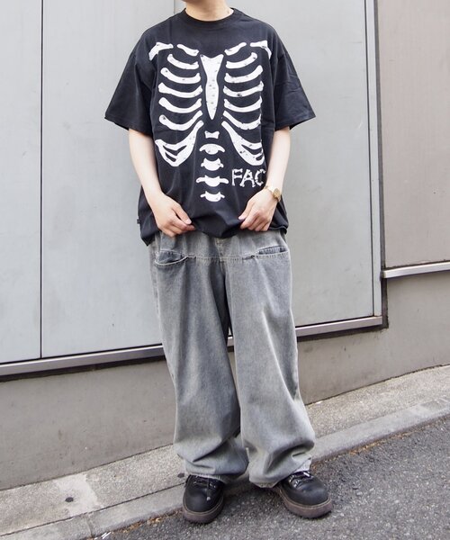 WHO'S WHO gallery(フーズフーギャラリー)の「【2サイズ/UNISEX】COOPER FACTボーンTEE(Tシャツ/カットソー・レディース・ホワイト/ブラック/ブラウン・LARGE/MEDIUM)」の8枚目の写真