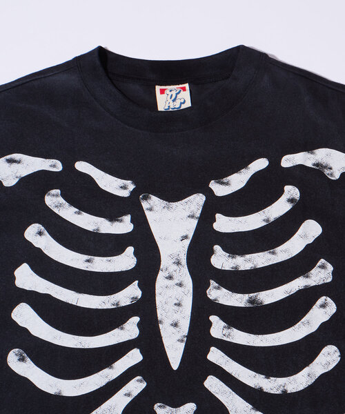 WHO'S WHO gallery(フーズフーギャラリー)の「【2サイズ/UNISEX】COOPER FACTボーンTEE(Tシャツ/カットソー・レディース・ホワイト/ブラック/ブラウン・LARGE/MEDIUM)」の15枚目の写真
