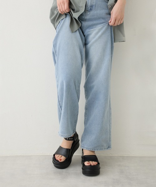 DEMETER(デメテル)の「厚底 ラインソール バックル ストラップサンダル(サンダル・レディース・ブラック/アイボリー・M/S/LL/L)」の7枚目の写真