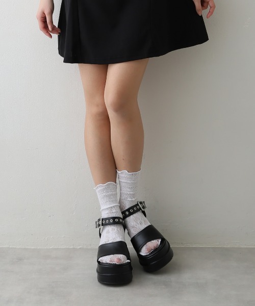 DEMETER(デメテル)の「厚底 ラインソール バックル ストラップサンダル(サンダル・レディース・ブラック/アイボリー・M/S/LL/L)」の11枚目の写真