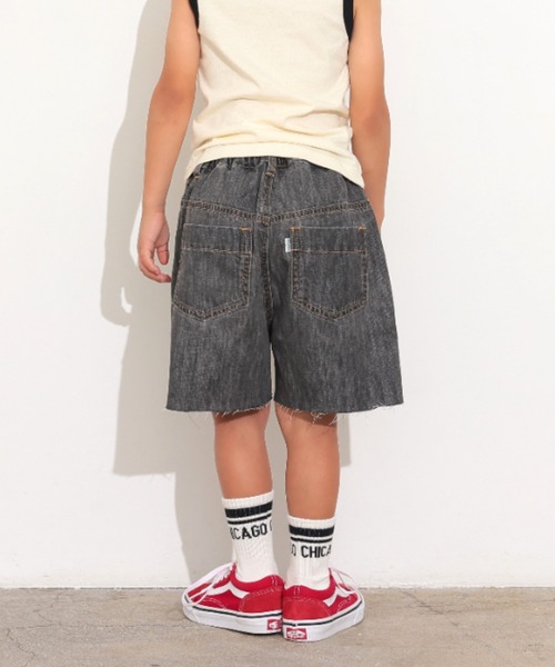 Ocean&Ground(オーシャン&グラウンド)の「ダメージデニムショーツ(デニムパンツ・キッズ・ダークインディゴブルー/ブラック・80/90/100/110/120/130/140)」の6枚目の写真