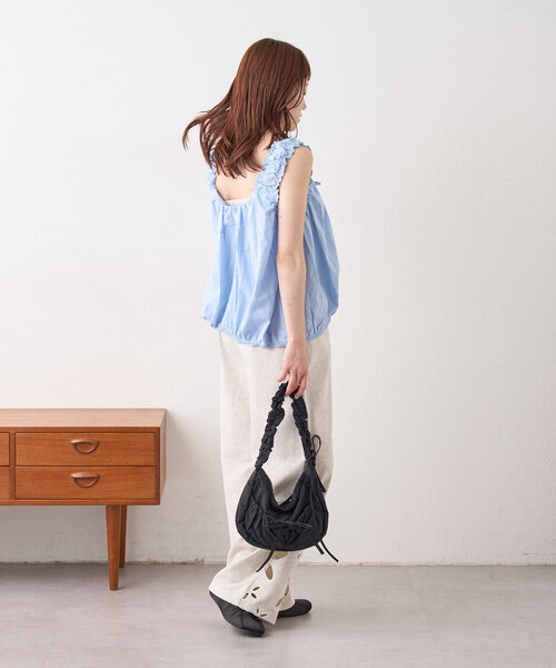 w closet（ダブルクローゼット）の「ノースリバルーンブラウス（シャツ/ブラウス・レディース・オフホワイト/ブラック/サックスブルー・FREE）」の6枚目の写真