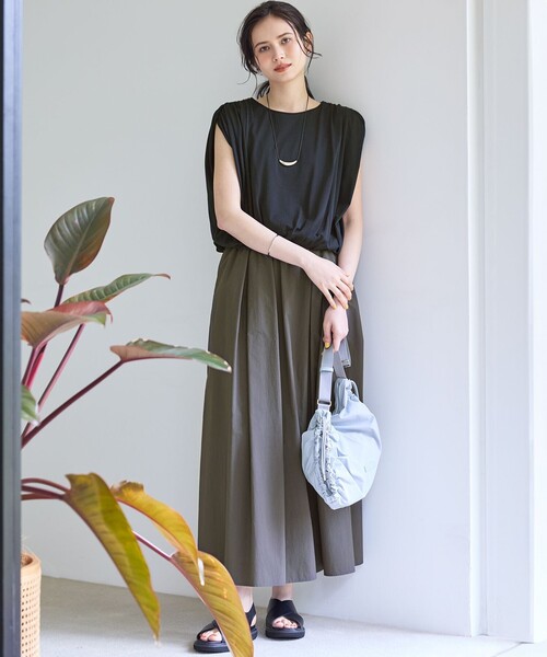 23区(ニジュウサンク)の「【SLOW/一部店舗限定】ファインゲージ ギャザー Tシャツ(Tシャツ/カットソー・レディース・ホワイト系/ライラック系・32)」の3枚目の写真