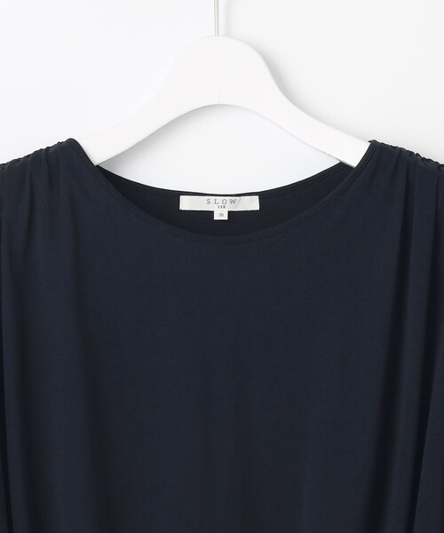 23区(ニジュウサンク)の「【SLOW/一部店舗限定】ファインゲージ ギャザー Tシャツ(Tシャツ/カットソー・レディース・ホワイト系/ライラック系・32)」の11枚目の写真