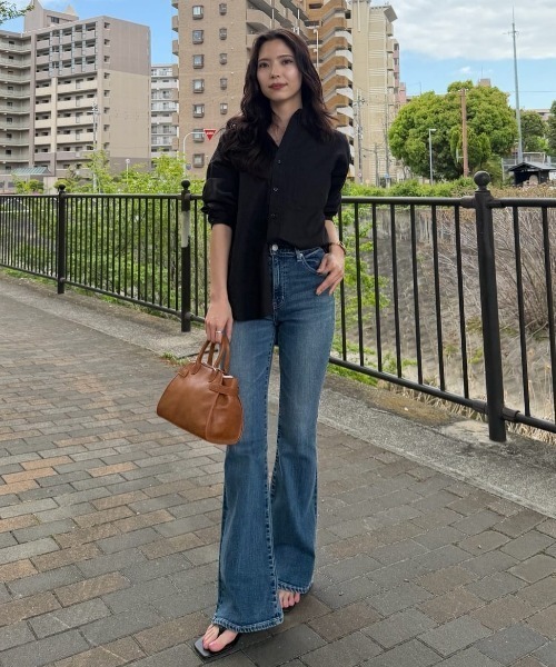 AZUL by moussy(アズールバイマウジー)の「【累計25,000本突破!】【サイズ,身長別画像あり】AZUL DENIM フレアデニム(デニムパンツ・レディース・ライトブルー/ライトブラック/ブルー/ブラック/ワンウォッシュ・X-SMALL/SMALL/MEDIUM/LARGE)」の10枚目の写真