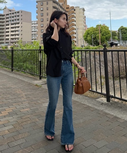 AZUL by moussy(アズールバイマウジー)の「【累計25,000本突破!】【サイズ,身長別画像あり】AZUL DENIM フレアデニム(デニムパンツ・レディース・ライトブルー/ライトブラック/ブルー/ブラック/ワンウォッシュ・X-SMALL/SMALL/MEDIUM/LARGE)」の11枚目の写真
