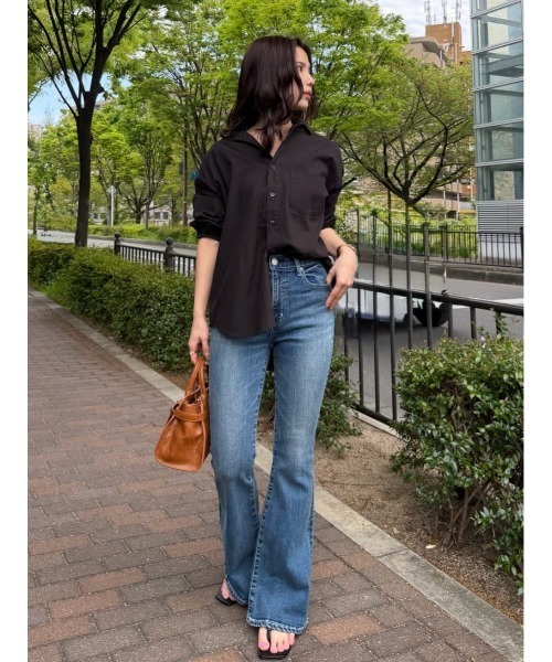 AZUL by moussy(アズールバイマウジー)の「【累計25,000本突破!】【サイズ,身長別画像あり】AZUL DENIM フレアデニム(デニムパンツ・レディース・ライトブルー/ライトブラック/ブルー/ブラック/ワンウォッシュ・X-SMALL/SMALL/MEDIUM/LARGE)」の12枚目の写真