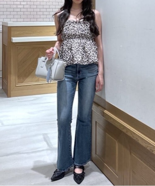 AZUL by moussy(アズールバイマウジー)の「【累計25,000本突破!】【サイズ,身長別画像あり】AZUL DENIM フレアデニム(デニムパンツ・レディース・ライトブルー/ライトブラック/ブルー/ブラック/ワンウォッシュ・X-SMALL/SMALL/MEDIUM/LARGE)」の13枚目の写真