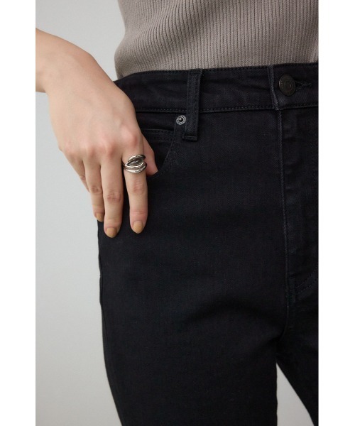 AZUL by moussy（アズールバイマウジー）の「AZUL DENIM フレアデニム（デニムパンツ・レディース・ライトブルー/ライトブラック/ブルー/ブラック/ワンウォッシュ・X-SMALL/SMALL/MEDIUM/LARGE）」の13枚目の写真