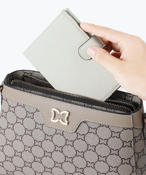 TONE SELECT GOODS（トーンセレクトグッズ）の「LESRIRE/合成皮革パスポートケース L9180（パスポートケース・レディース・ブラック/ブルー/ホワイト/ブラウン/グリーン/ピンク・FREE）」の9枚目の写真