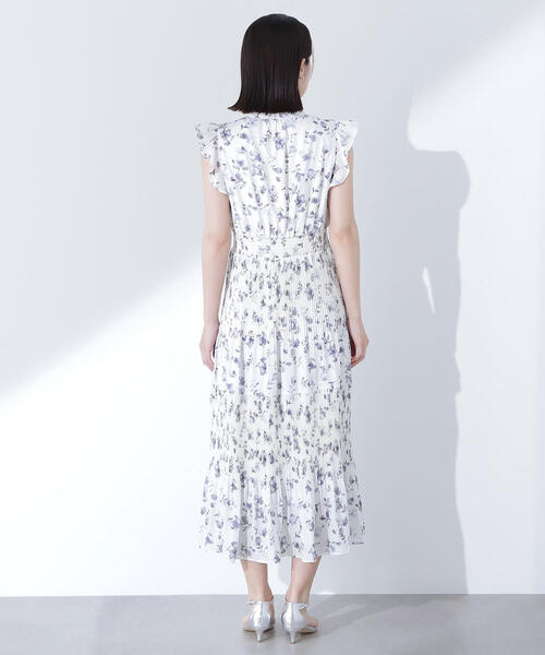 NATURAL BEAUTY BASIC 花柄　ボリュームワンピース NATURAL BEAUTY BASIC - NATURAL BEAUTY BASIC 花柄ワンピースの