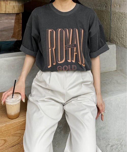LE MORE(リモア)の「"ROYAL GOLD" ロゴTシャツ(Tシャツ/カットソー・レディース・アイボリー/チャコール・FREE)」の2枚目の写真