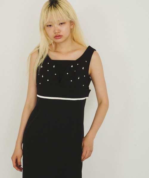 ANDRESD(アンドレスド)の「シズクビジュービスチェドレス / shizuku bijou bustier dress(ドレス・レディース・チャコール/ブラック/ベージュ・S/M/L)」の14枚目の写真