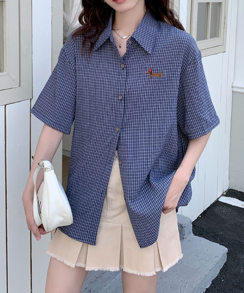2ly2(トゥーリートゥー)の「ワンポイント刺繍がかわいい♪ヴィンテージ感チェックシャツ(シャツ/ブラウス・レディース・ネイビー・FREE)」の10枚目の写真
