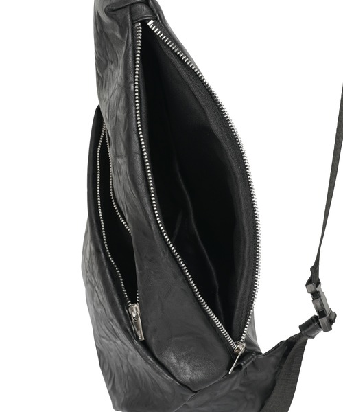 セール】EMBOSSボディバッグ / バッグ（ショルダーバッグ）｜ZUCCa