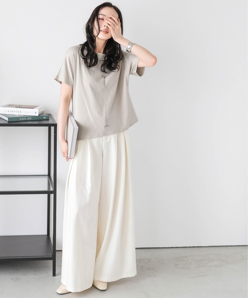 La-gemme(ラジェム)の「【日本製】ラウンドヘムカットソー(Tシャツ/カットソー・レディース・ホワイト/ベージュ/オートミール/グレー/ブラック・M/L)」の19枚目の写真