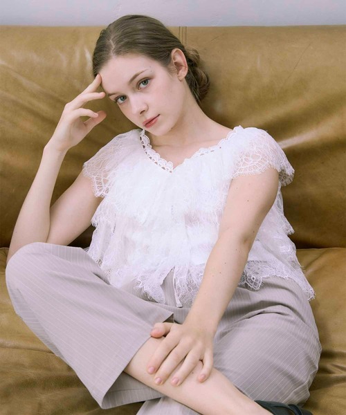 値下げJNHearts レースブラウス　Lace Fluffily blouse 値下げJNHearts レースブラウス Lace Fluffily blouse 値下げJNHearts