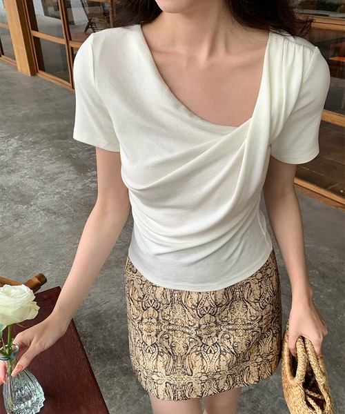 MAISON DE THERESE（メゾン ド テレーズ）の「シーバー（ギャザー）アシンメトリー オフショルダー ボートネック 半袖Tシャツ（Tシャツ/カットソー・レディース・アイボリー/ブルー/イエロー/ピンク/Cream/ブラック・S/M/L）」の19枚目の写真