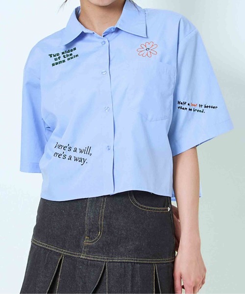 GORGE(ゴージ)の「《クロップ丈×刺繍アクセント》レディース 半袖シャツ ストライプ 無地 春夏秋(シャツ/ブラウス・レディース・ストライプ/オフホワイト/サックスブルー・F)」の7枚目の写真