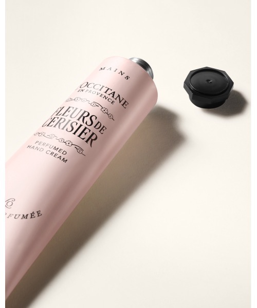 L'OCCITANE（ロクシタン）の「フルールドスリジエサクラ[チェリーブロッサム] パフュームド ハンドクリーム 75mL 大容量（ハンドケア/ハンドクリーム・レディース・その他・FREE）」の5枚目の写真